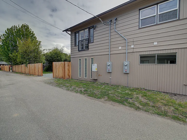 2410 SW Brandon St #2410 — Photo 30