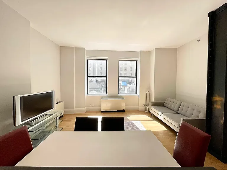 71 Nassau St #5D — Photo 5