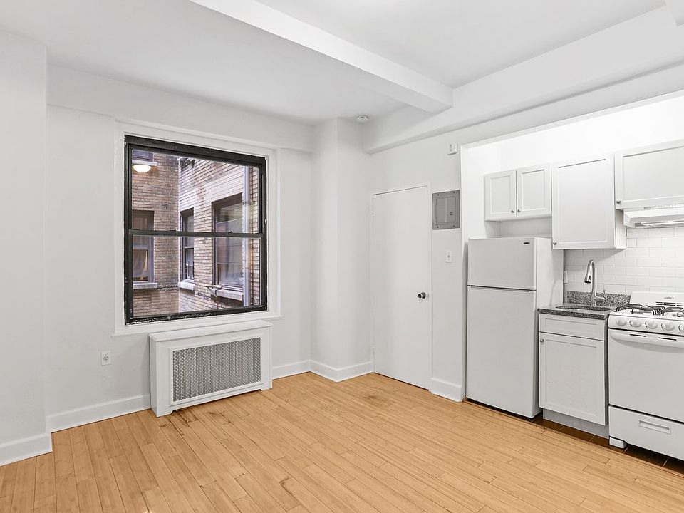 1st image of 160 W 71st St APT 3B