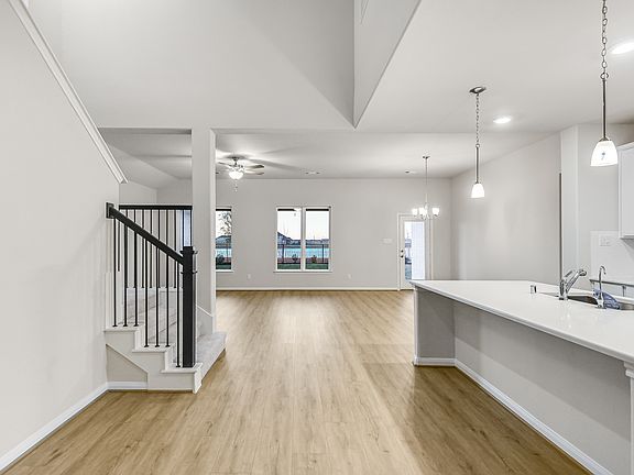 3rd image of 832 Marisol Bay Dr