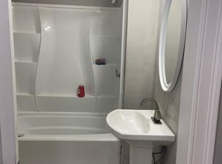 260 Veazie St APT 1, Providence, RI 02904