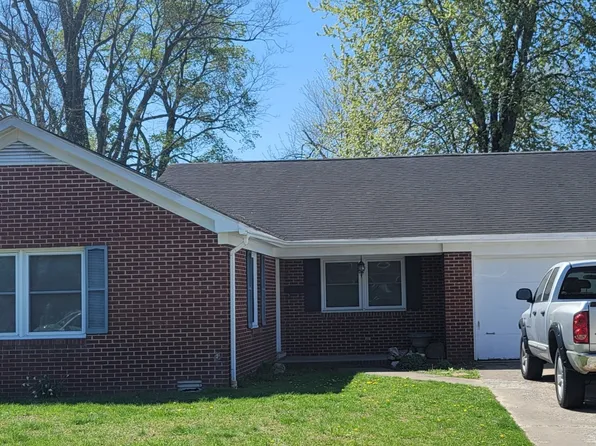 302 Highview Dr, Brownstown, IN 47220
