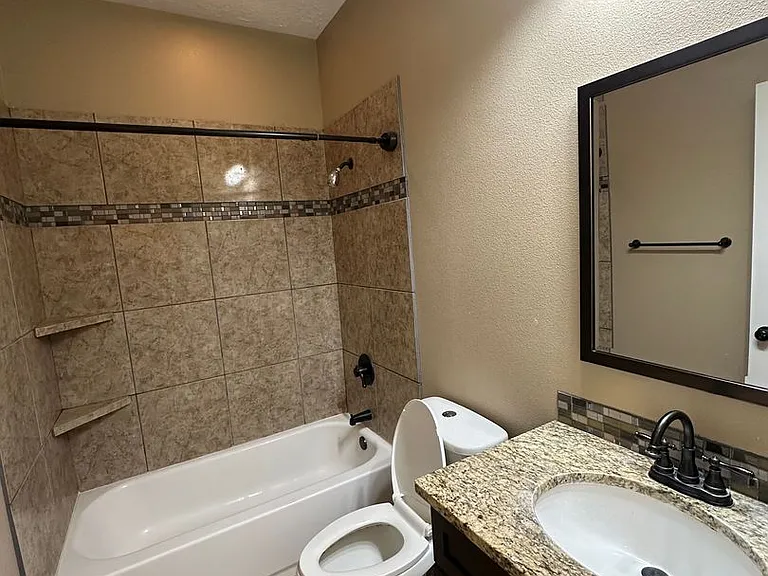 917 Almond Tree Ln — Photo 16
