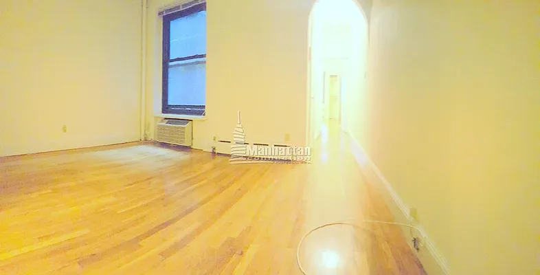 Rented by Manhattan Connection | media 11