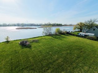 Dan St, Rockwood, MI 48173