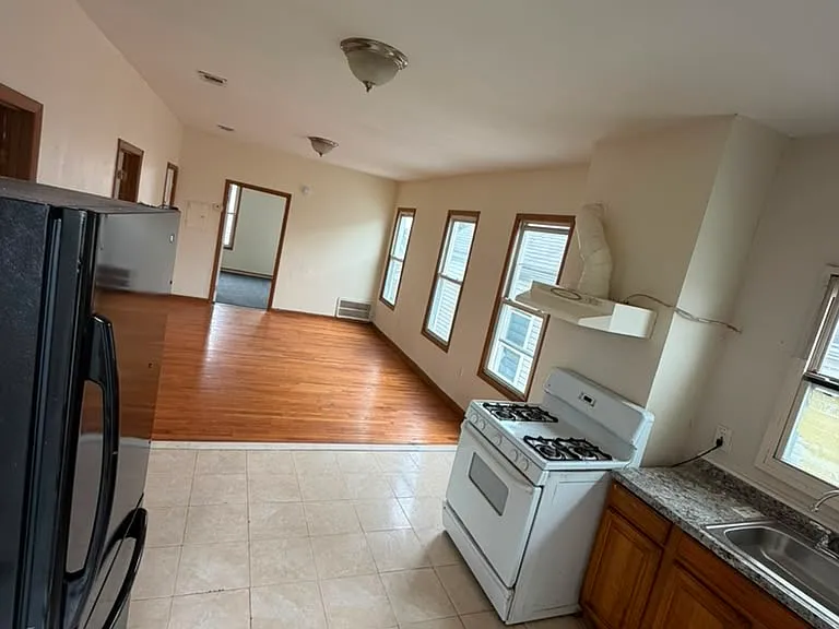 41 Delaware St #1 — Photo 1