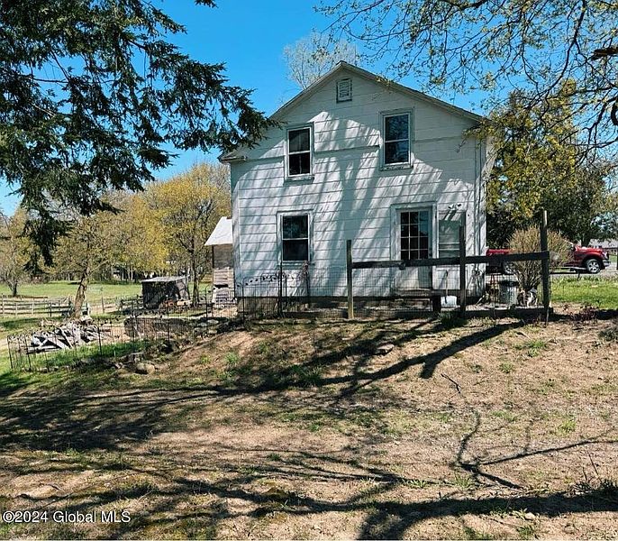 3rd image of 344 Charlton Road