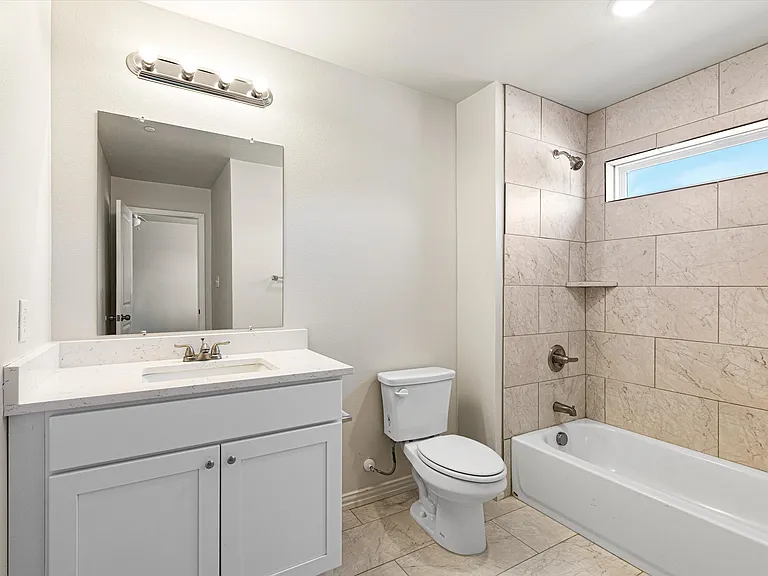 6215 Roby Dr — Photo 25