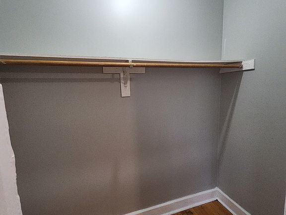 5th image of 1951 E 73rd Pl APT 2A