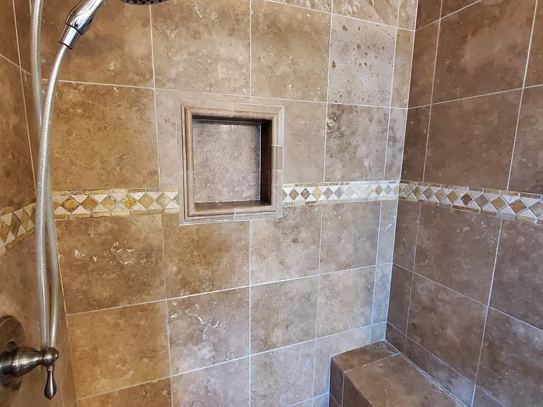 1620 Hervey Ln — Photo 3