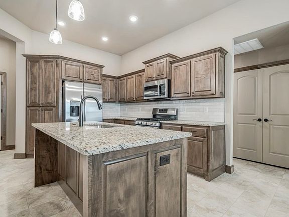 4th image of 2504 Taylor Manor Ct