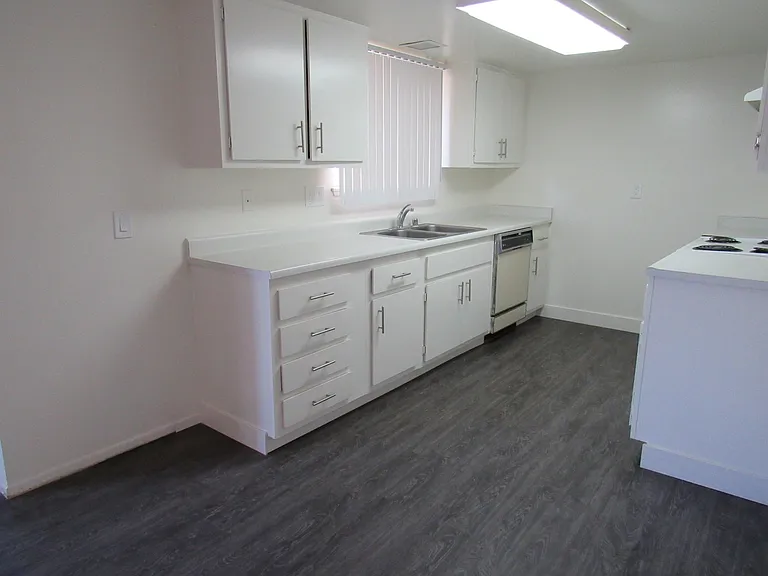 346 S Steckel Dr — Photo 5