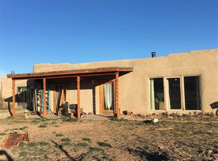 297 Cuchilla Rd, Ranchos De Taos, NM 87557