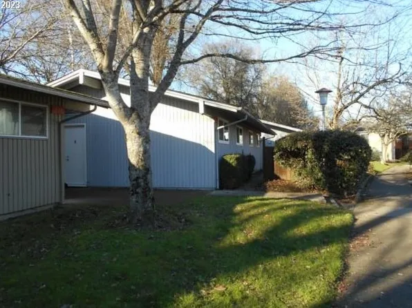 2153 W 16th Ct, Eugene, OR 97402