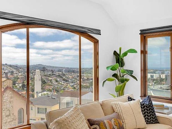 4th image of 180 Kenwood Way