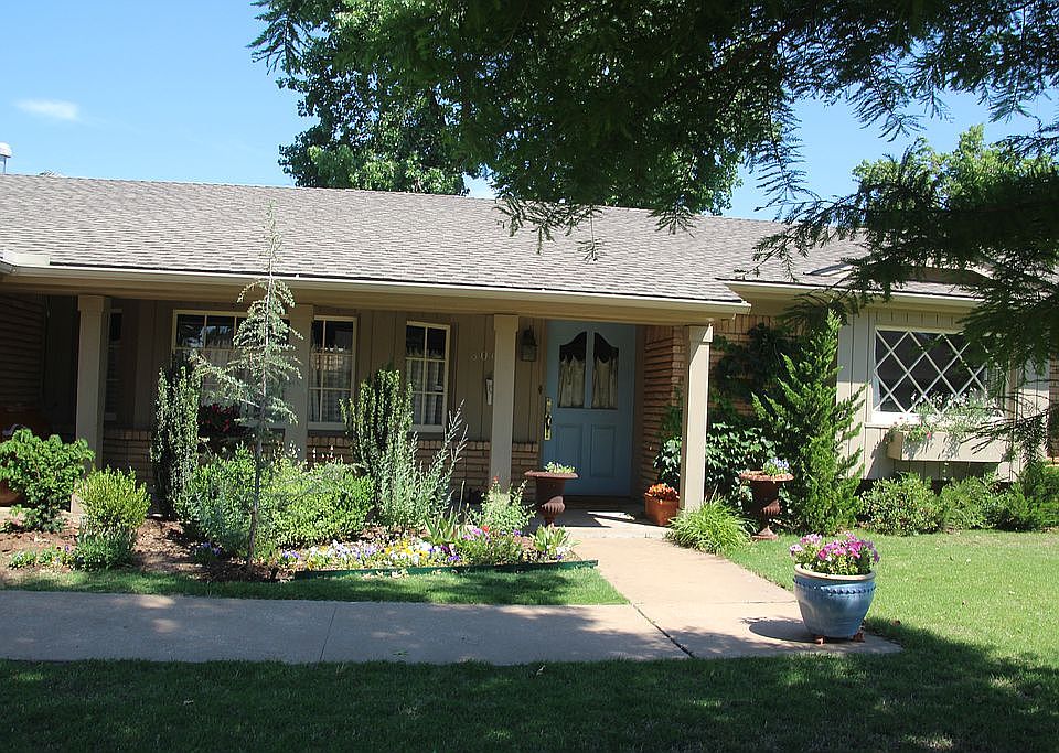 1st image of 3005 Huntleigh Dr