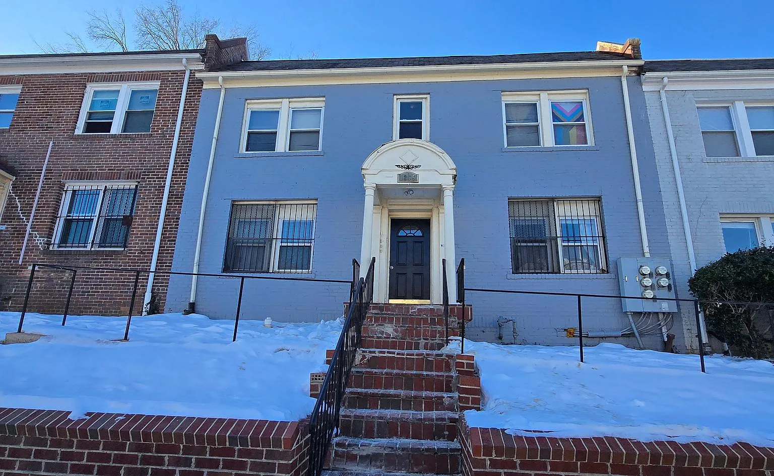 2 bed, 3210 sqft, $1,700 — Photo 2