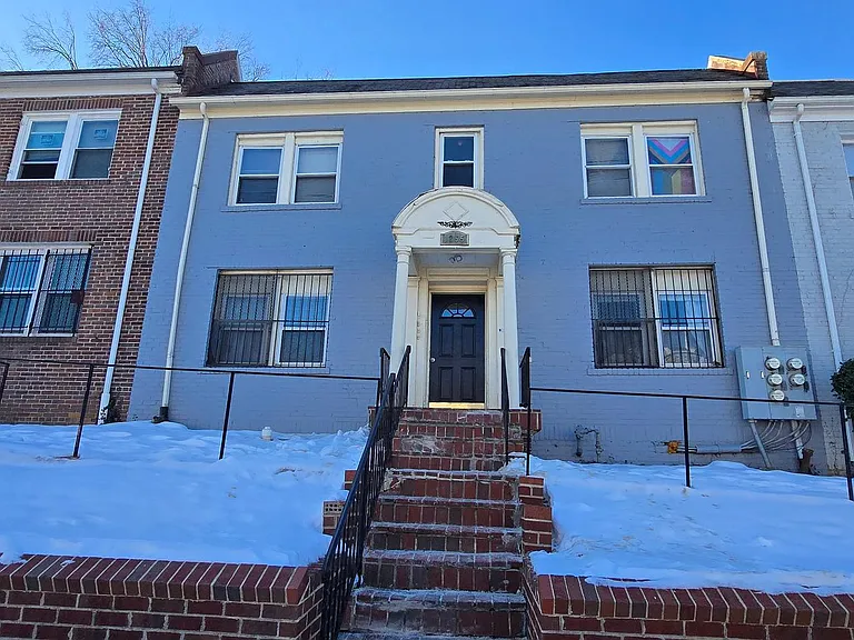 1255 Meigs Pl NE #3 — Photo 2