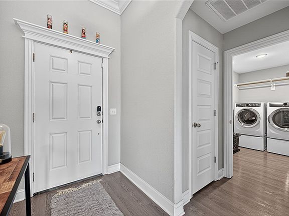 4th image of 5821 W Fountain St
