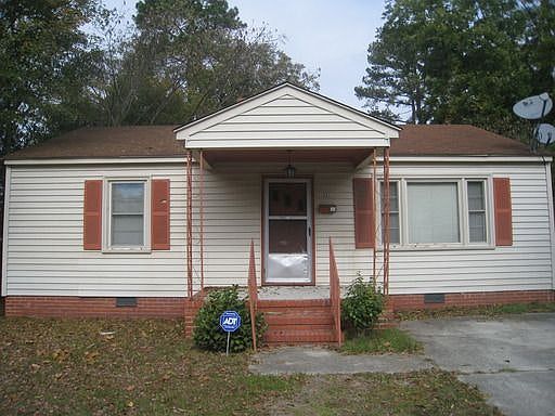 1st image of 207 Lynn Ave