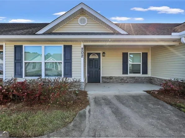 202 Joshua Cir, Brunswick, GA 31525