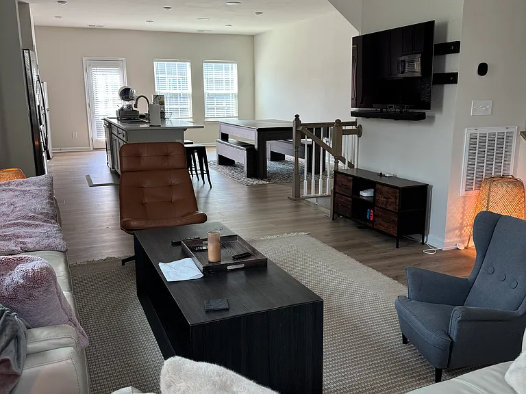 1201 May Apple Dr — Photo 2