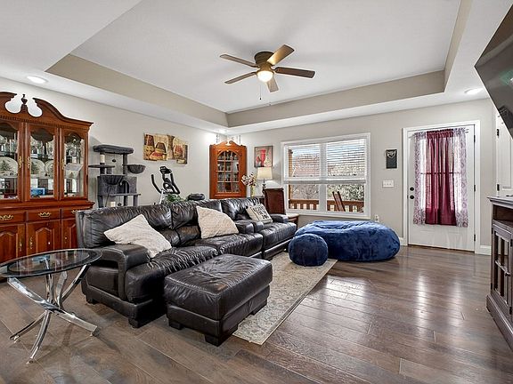 4th image of 164 Bruce Ln