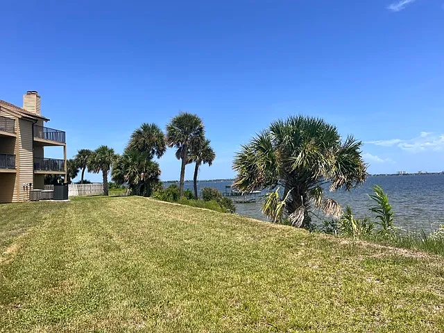 2 bed, 1550 sqft, $2,000 — Photo 2