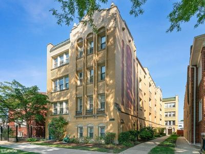 4327 N Richmond St APT 1B, Chicago, IL, 60618