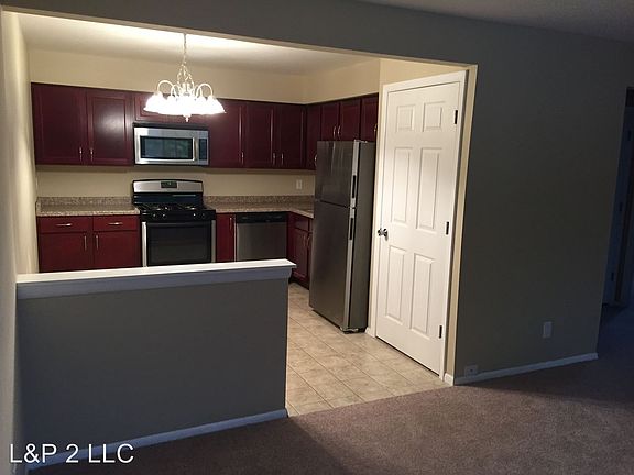 2nd image of 1223 Woodridge Dr APT 5