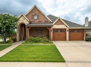 7516 Gairlock Dr, Fort Worth, TX 76179