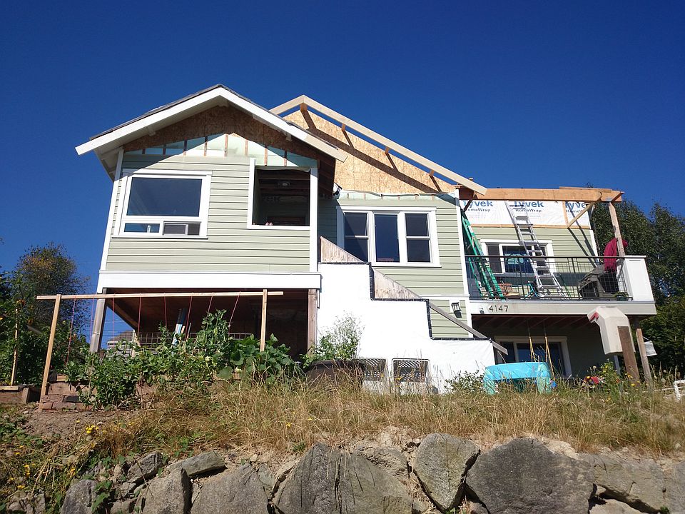 2nd image of 4147 37th Ave SW