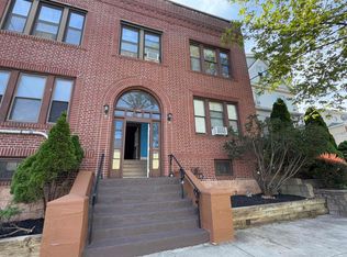 452 Avenue E, Bayonne, NJ 07002