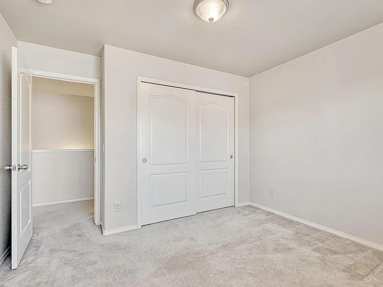 6442 Silverwind Cir — Photo 24