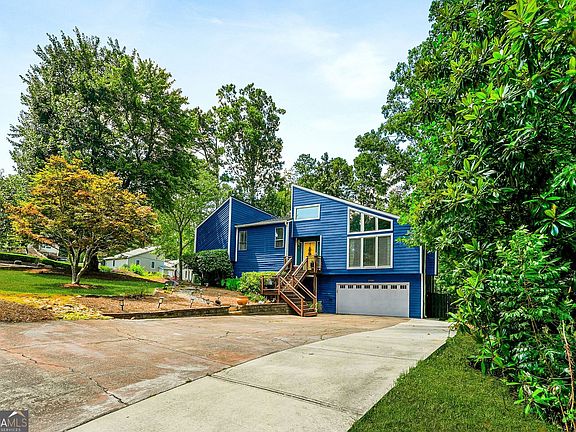 2nd image of 3701 Thornwood Way