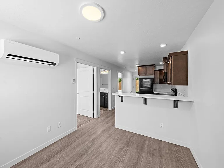 McKenzie Meadows Apartments — Photo 17