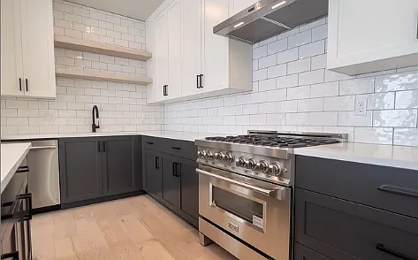 211 NE Monroe St — Photo 30
