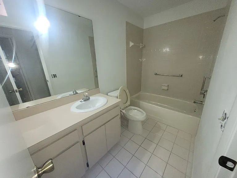7125 Silvermill Dr #7125 — Photo 8