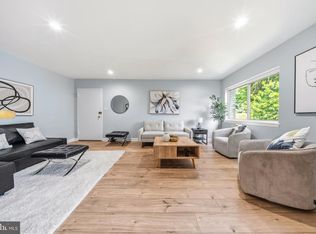 12307 Braxfield Ct APT 13, Rockville, MD 20852