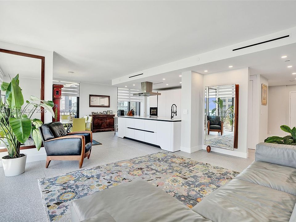 1st image of 520 Brickell Key Dr APT A1015