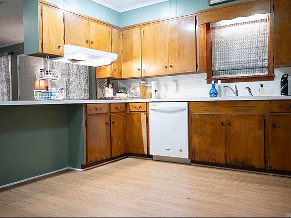 4th image of 1004 S Evans Rd