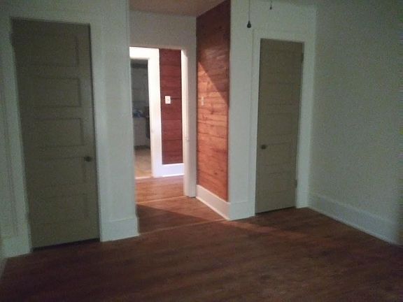 5th image of 601 Townsend Ave