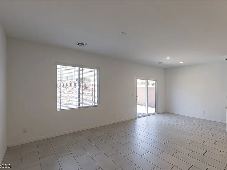360 Great Ocean Ave — Photo 7