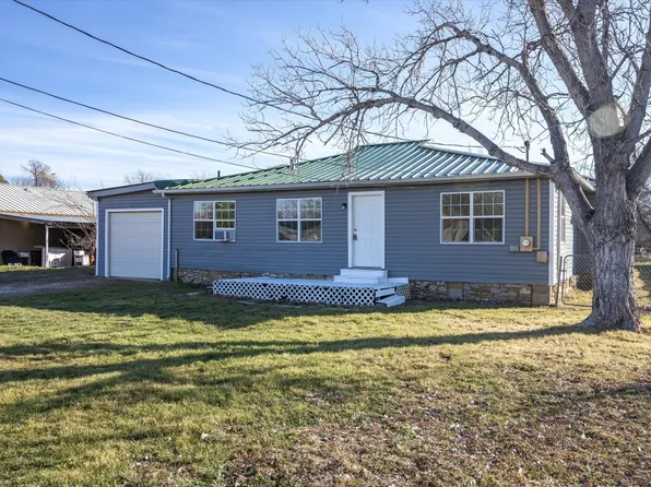 402 Decatur St, Alvord, TX 76225