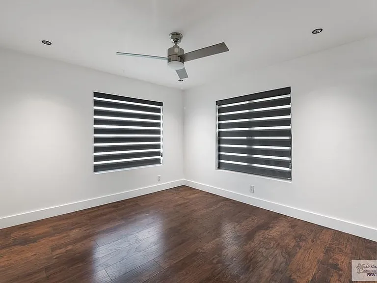 28 Red Bay Cir — Photo 11
