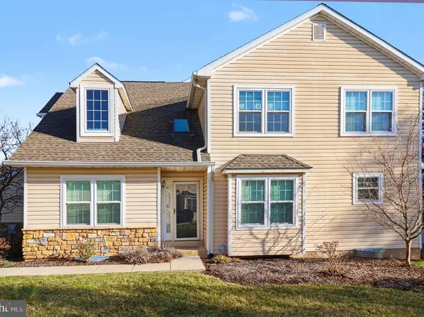 112 Medinah Dr, Blue Bell, PA 19422