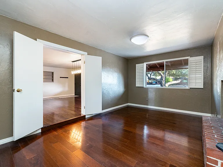 2827 E La Cienega Pl — Photo 27