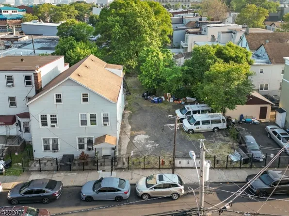 14-16 Nursery St, Newark City, NJ 07104