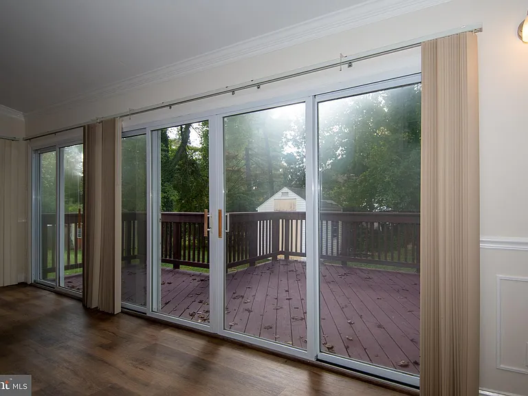 6733 Gouthier Rd — Photo 24