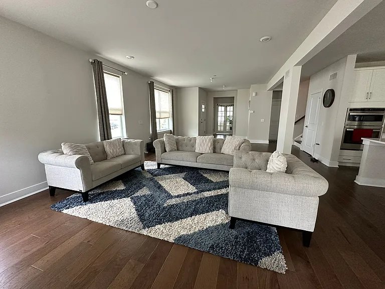 22-01 Ladbroke Dr — Photo 4